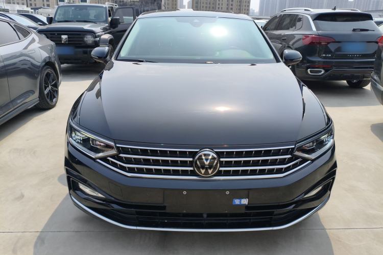 Used Volkswagen Magotan 2023 2 Million Units Commemorative Edition 330TSI DSG Luxury Version
