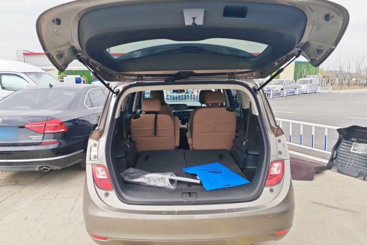 Used Buick GL6 2021 323T Mild Hybrid Connect Luxury Model Trunk