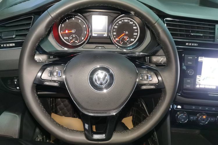 Used Volkswagen Tiguan L 2019 330TSI Automatic Two-Wheel Drive Panoramic Comfort Edition China V Standard