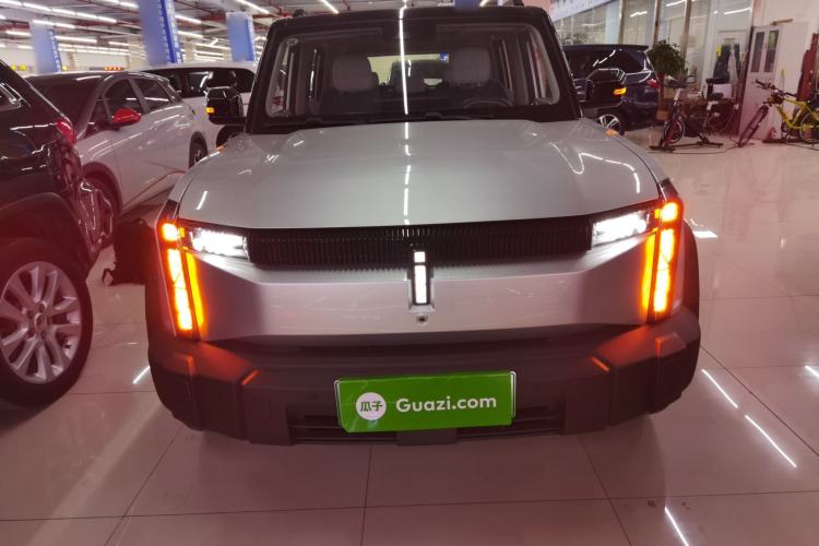 Used iCAR 03 2024 501km Four-wheel Drive Long-Range Advanced Version
