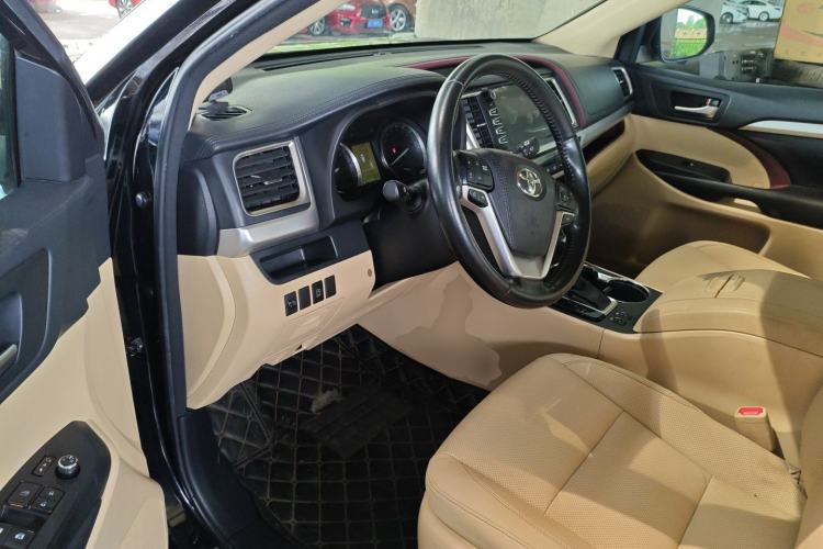 Used Toyota Highlander 2015 2.0T Two-Wheel Drive Luxury Edition 7 Seats Driver Seat