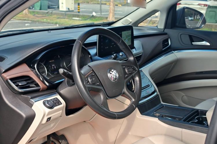 Used Buick GL8 2021 Land Cruiser Executive 652T Premium Model
