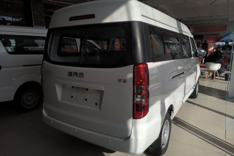 Used SRM Haoyun 2025 Launch Edition Farady 42.3 kWh 305 km 6 seats
