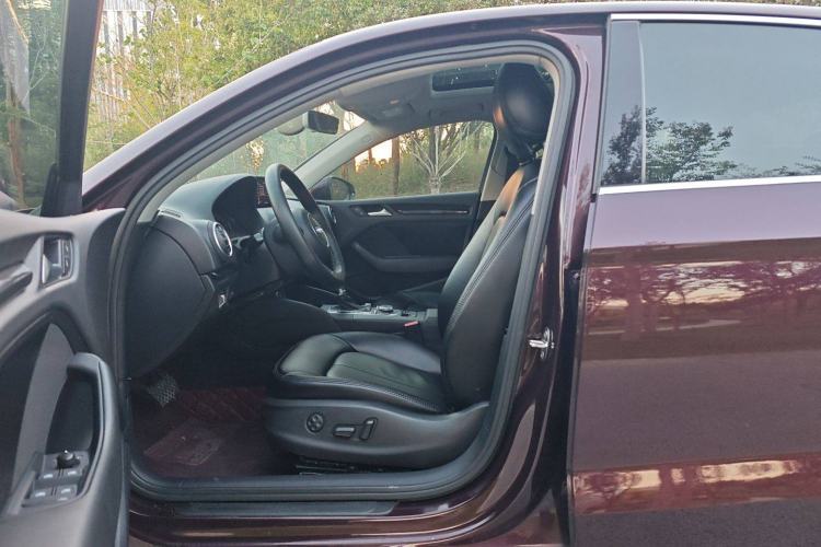 Used Audi A3 2015 Limousine 35 TFSI Millionth Anniversary Intelligent Leading Model
