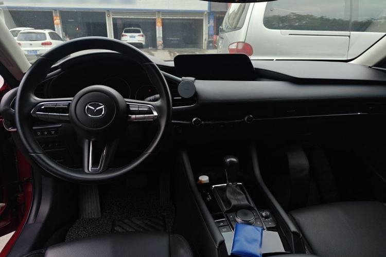 Used Mazda 3 Axela 2020 2.0L Automatic Luxury Version
