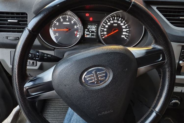 Used FAW Senya S80 2013 1.5L Manual 5-Seat Urban Fashion Edition
