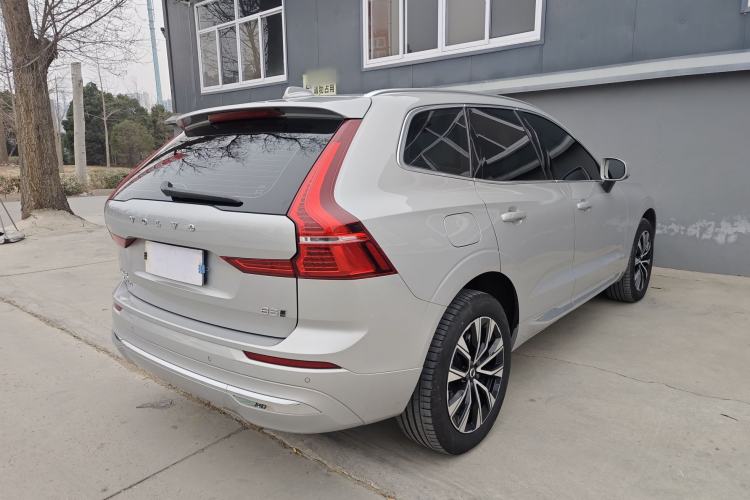 Used Volvo XC60 2023 B5 4x4 Smart Luxury Edition