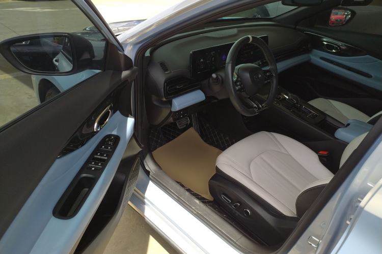 Used GAC Trumpchi EMPOW 2023 Shadow Leopard H Smart Hybrid Edition