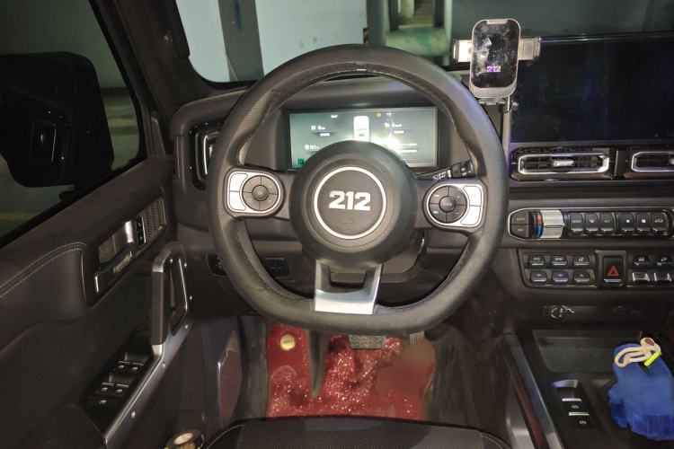 Used 212 T01 2024 2.0T Mechanic