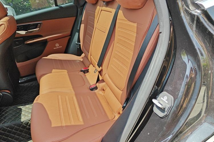 Used Mercedes-Benz GLC 2025 Refresh GLC 260 L 4MATIC Dynamic Edition Left Rear Seat