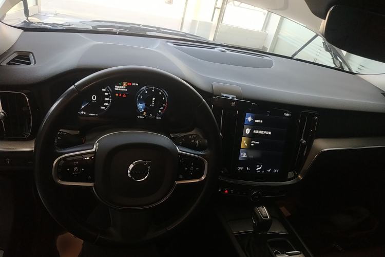 Used Volvo V60 2020 T5 Zhiyuan Luxury Edition
