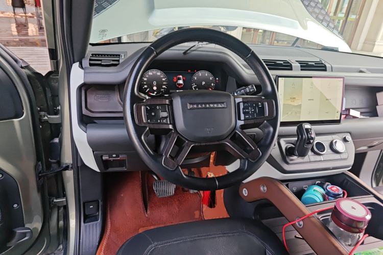 Used Land Rover Defender 2022 110 P400 X-DYNAMIC HSE Steering Wheel