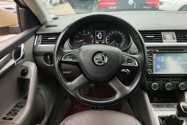 Used Skoda Octavia 2015 1.6L Manual Yijun Edition Steering Wheel