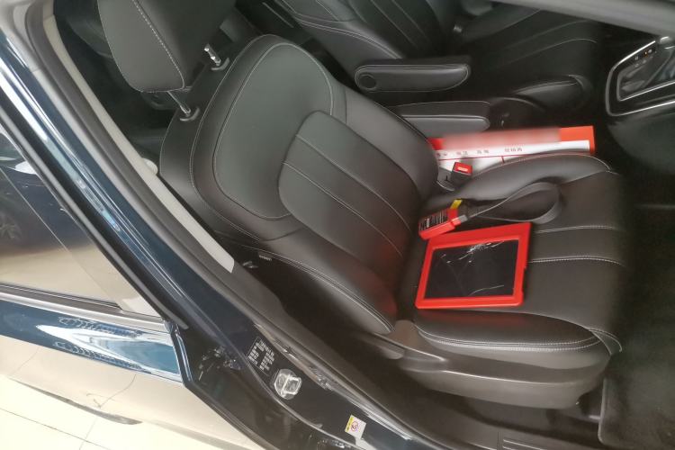 Used GAC Trumpchi M6 2021 270T DCT Luxury Edition (7 Seats) Right Front Seat