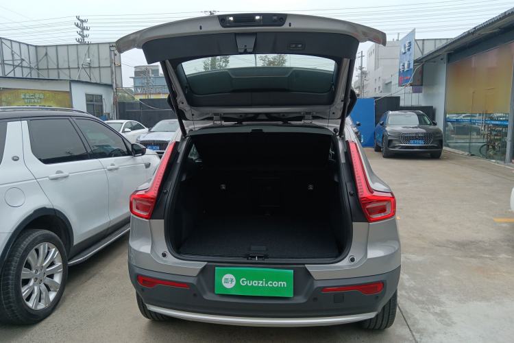 Used Volvo XC40 2024 B4 4x4 Smart Luxury Edition