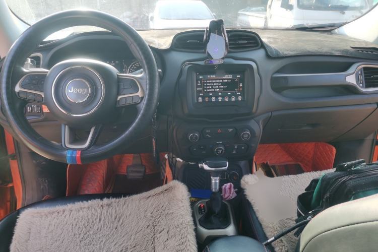 Used Jeep Renegade 2018 Connected Large Screen Version 180TS Automatic High-Energy Edition
