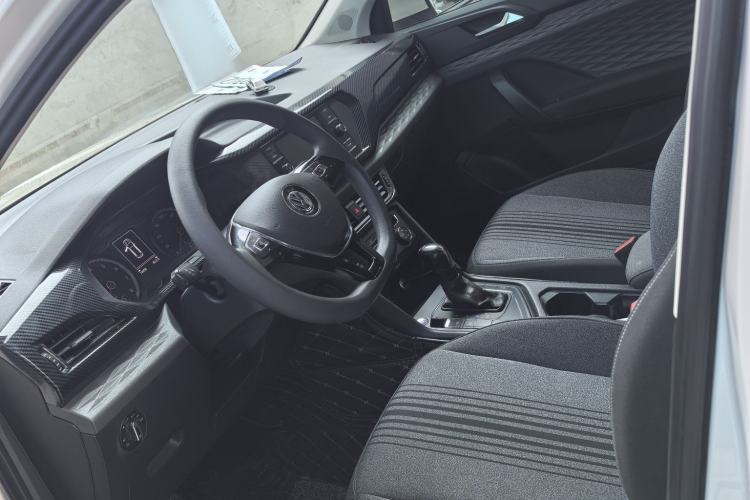 Used Volkswagen Tharu 2020 280TSI Two-Wheel Drive Trend Edition China VI Standard Interior 2