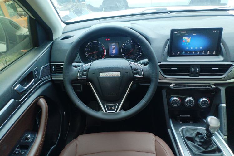 Used Haval H6 2021 Sport Edition 1.5T Manual Elite Smart Connectivity Model with Hexagonal Grille Steering Wheel