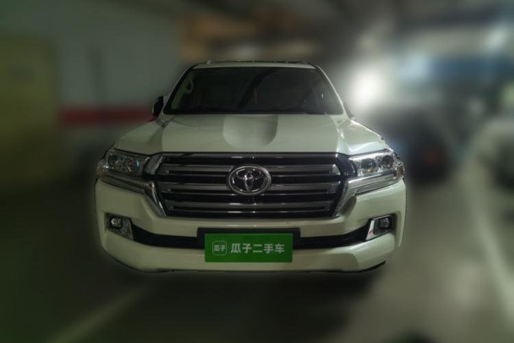 Used Toyota Land Cruiser 2018 4.0 GX-R Eight Cylinders No Winch Outboard Mount Middle East Front