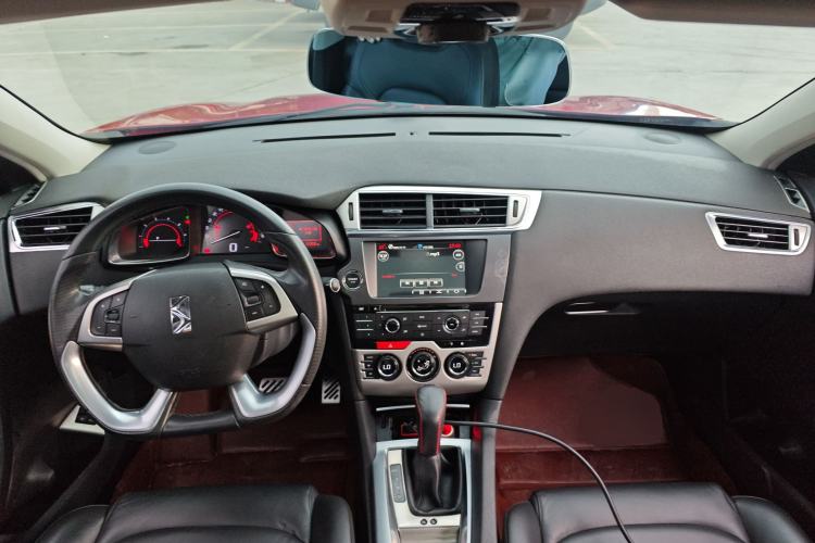 Used DS 6 2014 1.6T Luxury Edition THP160
