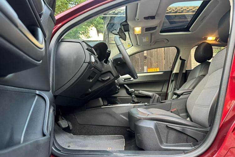 Used Qoros 3 2016 Urban SUV 1.6T Automatic ZhiKu Model