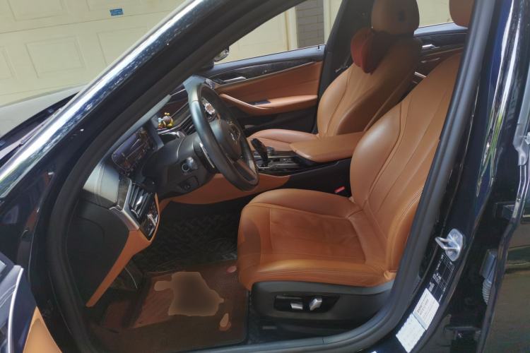 Used BMW 5 Series 2020 530Li Luxury Edition M Sport Package Left Front Seat