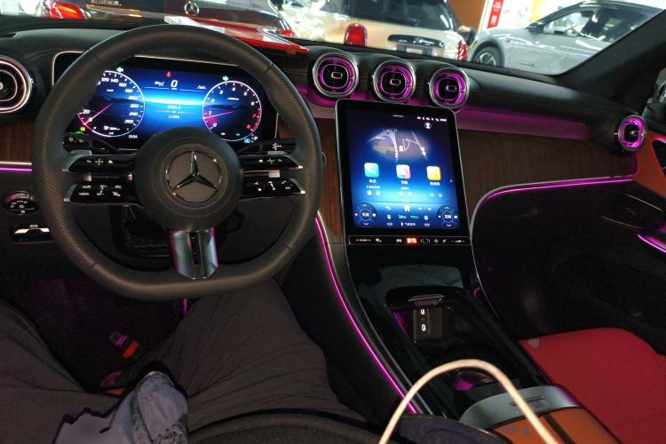 Used Mercedes-Benz GLC 2025 GLC 300 L 4MATIC Dynamic Model 5 Seats
