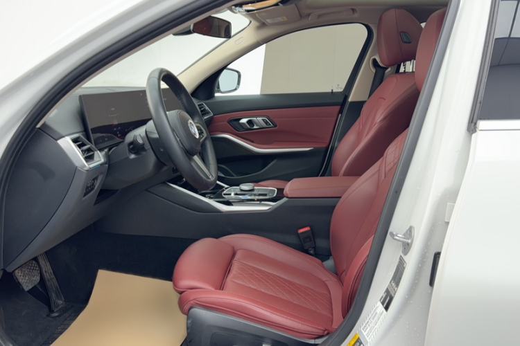 Used BMW i3 2022 eDrive 35 L
