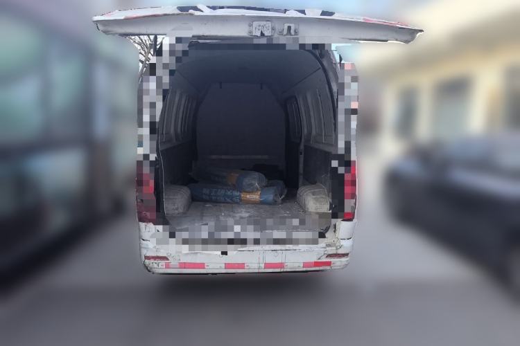 Used Farizon Xingxiang E6 2020 Van with High Roof 1365kg Payload Capacity Equipped with CATL's High-Energy Battery