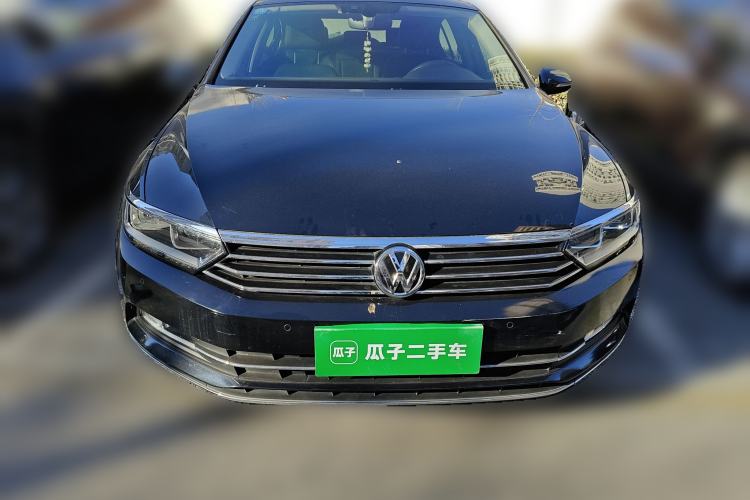 Used Volkswagen Magotan 2017 330TSI DSG Luxury Model
