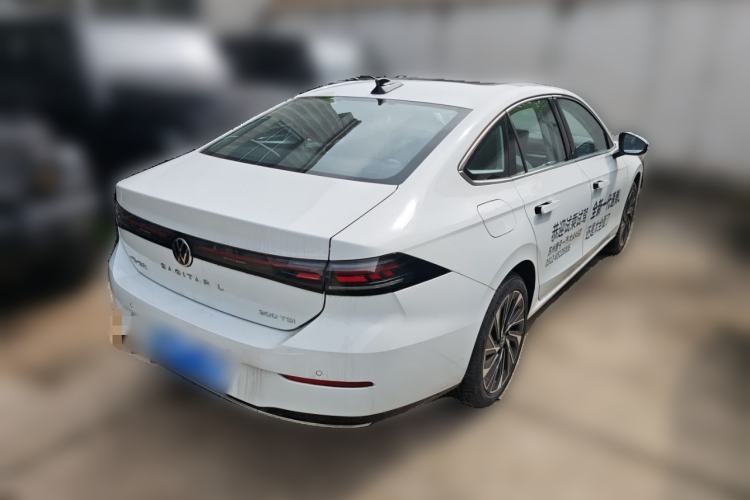 Used Volkswagen Sagitar 2026 Model L 300TSI DSG Luxury Version
