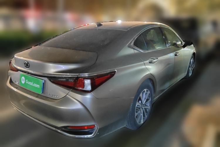 Used Lexus ES 2022 200 Excellence Edition

