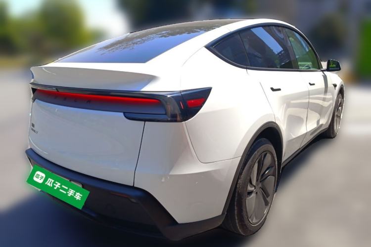 Used Tesla Model Y 2025 Rear-Wheel-Drive Version