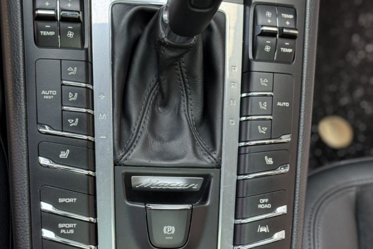 Used Porsche Macan 2017 Macan 2.0T
