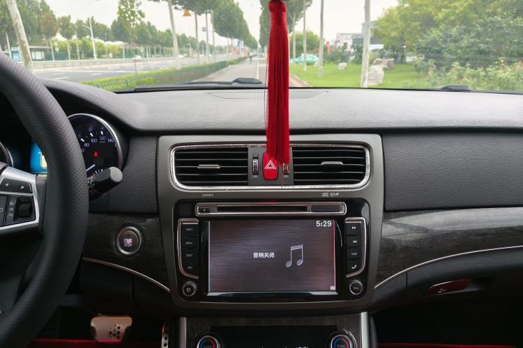 Used Haval H8 2015 2.0T Two-Wheel-Drive Standard Version