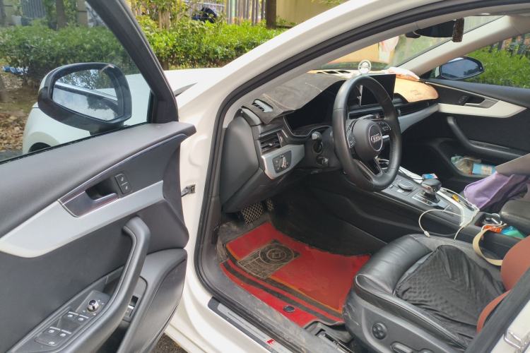 Used Audi A4L 2019 40 TFSI Fashion Version China V
