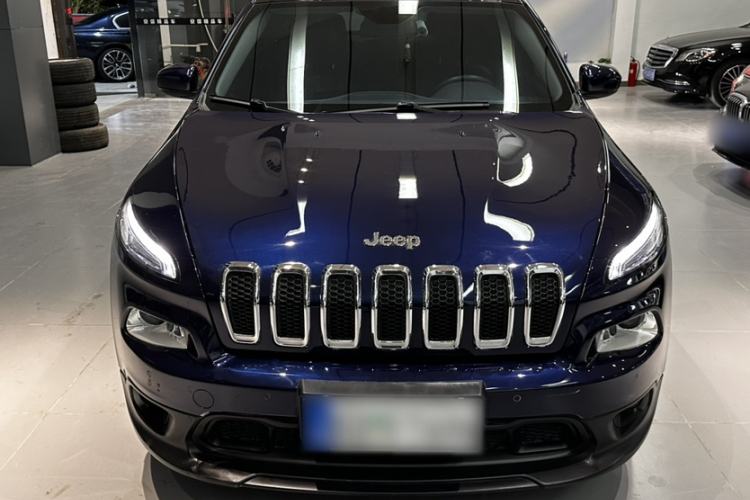 Used Jeep Cherokee 2016 2.4L Leading Edition

