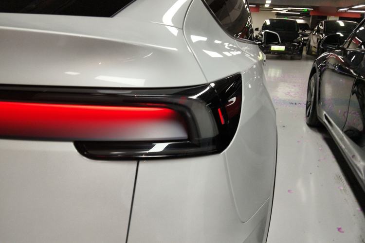 Used Tesla Model Y 2025 Rear-Wheel-Drive Version