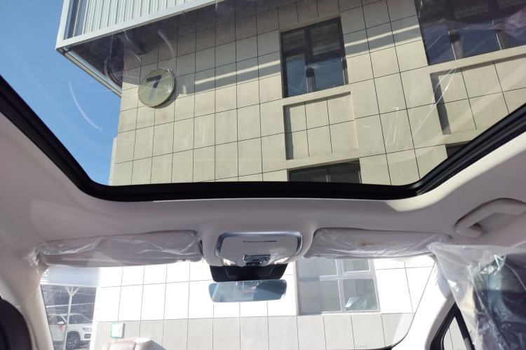 Used Hongqi HS3 PHEV 2025 Model 125km Jingwei 2 Millionth Anniversary Edition
