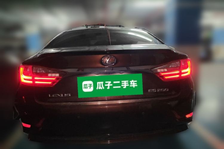 Used Lexus ES 2015 200 Elite Edition Rear