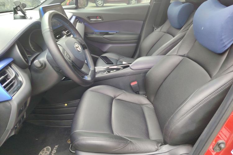 Used Toyota C-HR 2018 2.0L Flagship Sunroof Version China V Standard