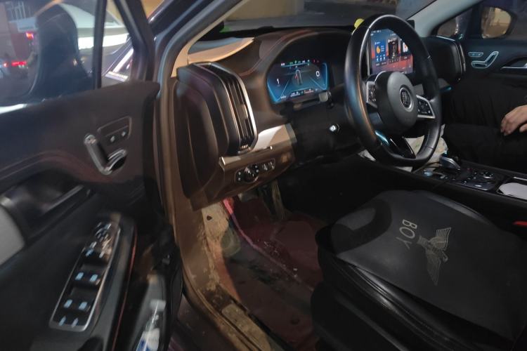 Used BYD Tang New Energy 2018 DM 2.0T All-Wheel Drive Smart Connectivity Luxury Model 7 Seats China V Emission Standard