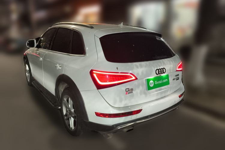 Used Audi Q5 2017 Plus 40 TFSI Comfort Model
