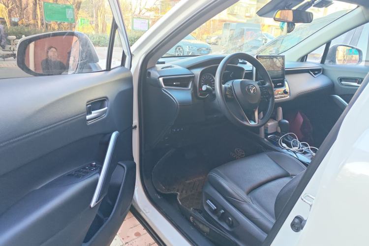 Used Toyota FRONTLANDER 2022 2.0L CVT Luxury PLUS Edition
