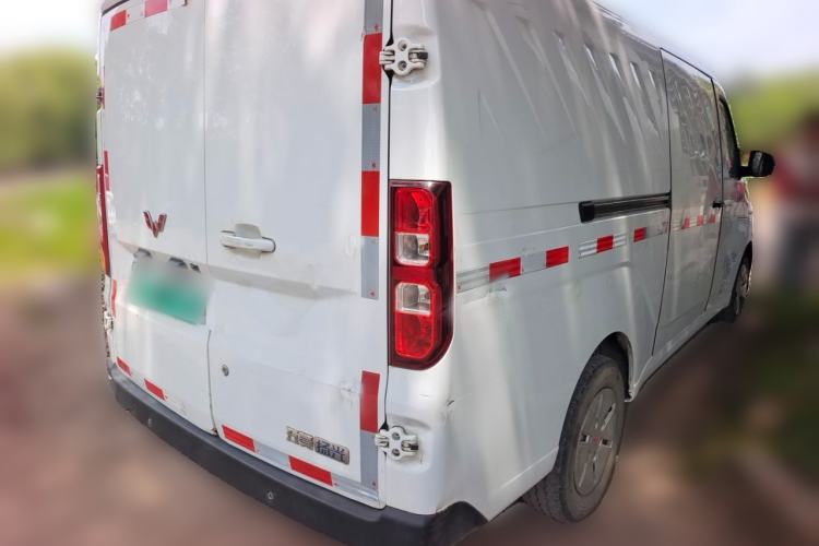Used Wuling Yangguang 2024 300km Comfort Version with Sealed Windows 60kW