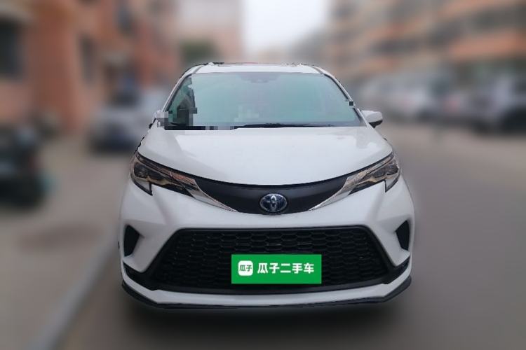 Used Toyota Granvia 2023 2.5L Hybrid Comfort Edition
