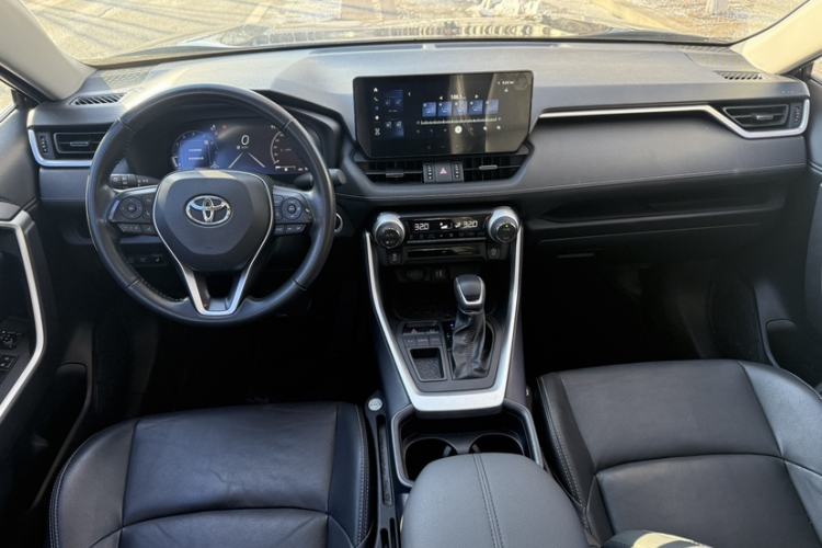 Used Toyota Wildlander 2023 2.0L CVT Two-Wheel Drive Luxury PLUS Edition
