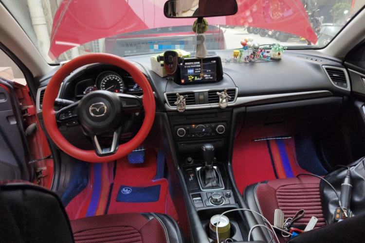 Used Mazda 3 Axela 2017 Sedan 1.5L Automatic Luxury Model Emission Standard China V Center Console