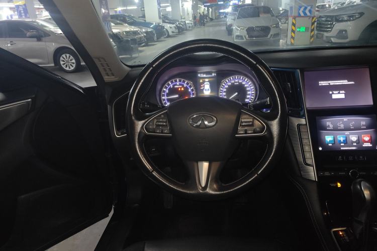Used Infiniti Q50L 2016 2.0T Enjoyment Edition Steering Wheel