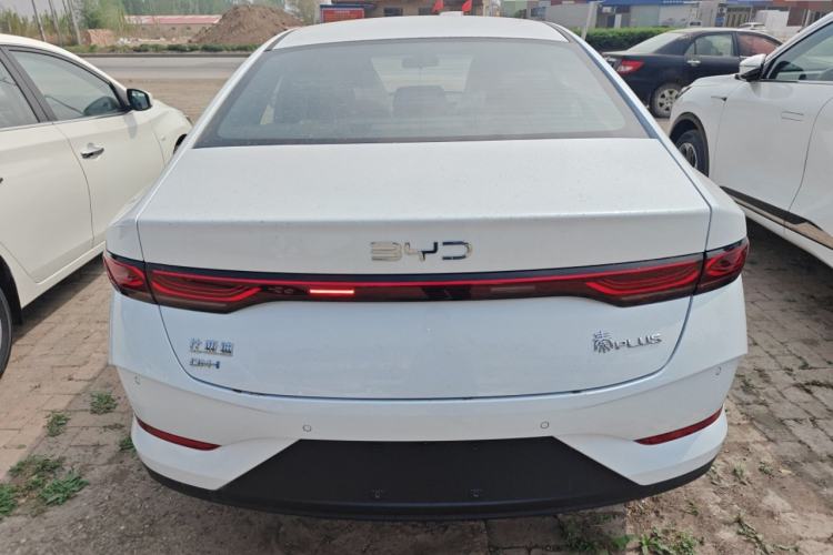 Used BYD Qin PLUS 2025 DM-i Smart Drive 55KM Leading Model
